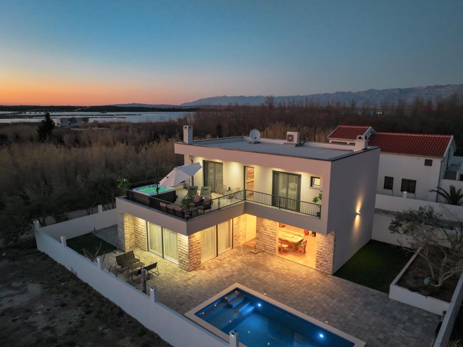 Crowonder Bura With Heated Swimming Pool And Jacuzzi Villa Privlaka (Zadar)
