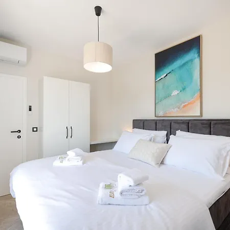 Crowonder Villa Bura With Heated Swimming Pool And Jacuzzi Privlaka  Exterior photo