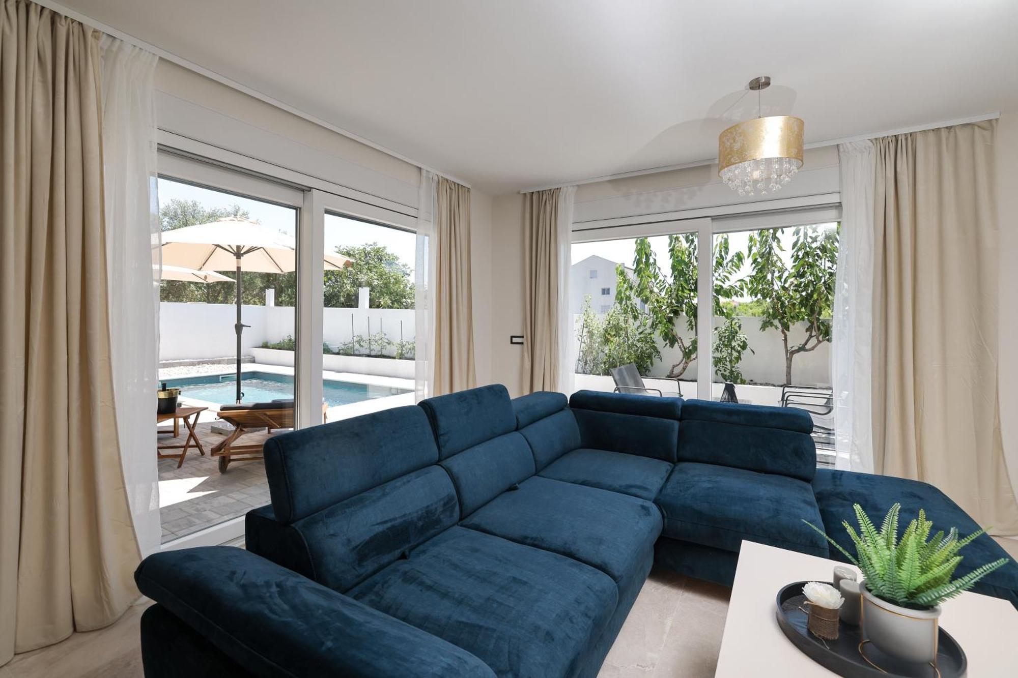 Crowonder Bura With Heated Swimming Pool And Jacuzzi Vila Privlaka (Zadar)