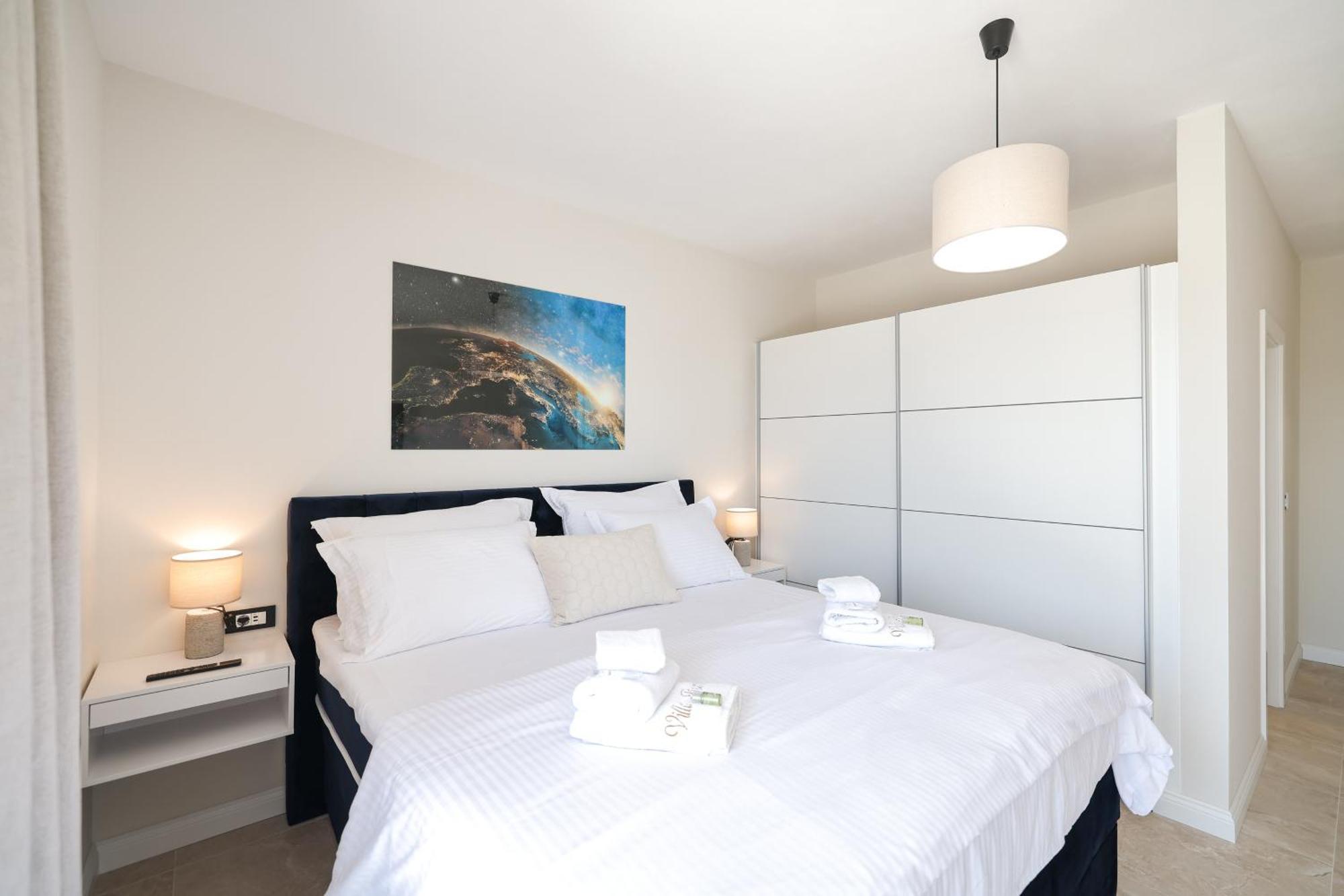 Crowonder Bura With Heated Swimming Pool And Jacuzzi Vila Privlaka (Zadar)