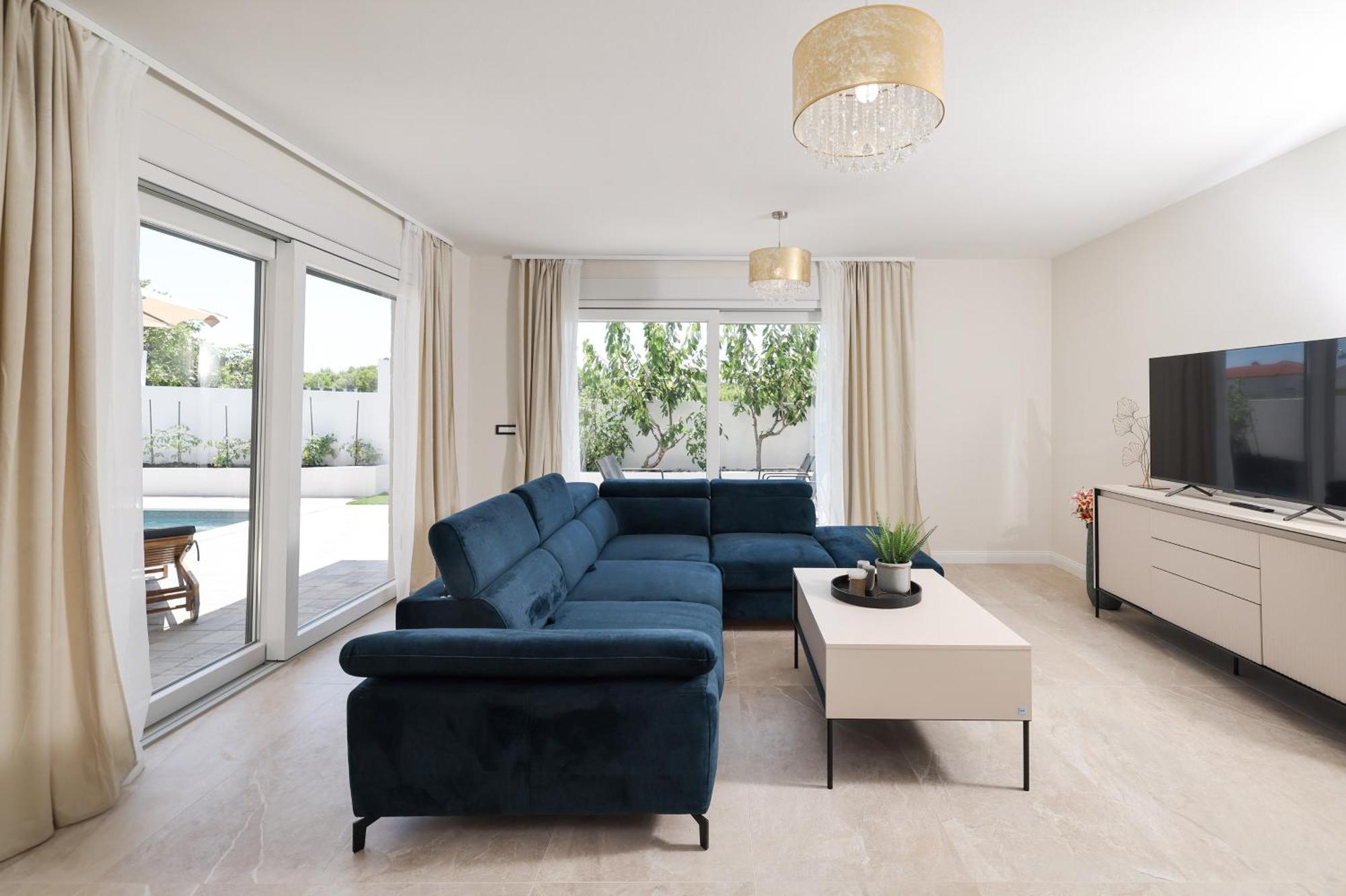 Crowonder Bura With Heated Swimming Pool And Jacuzzi Vila Privlaka (Zadar)