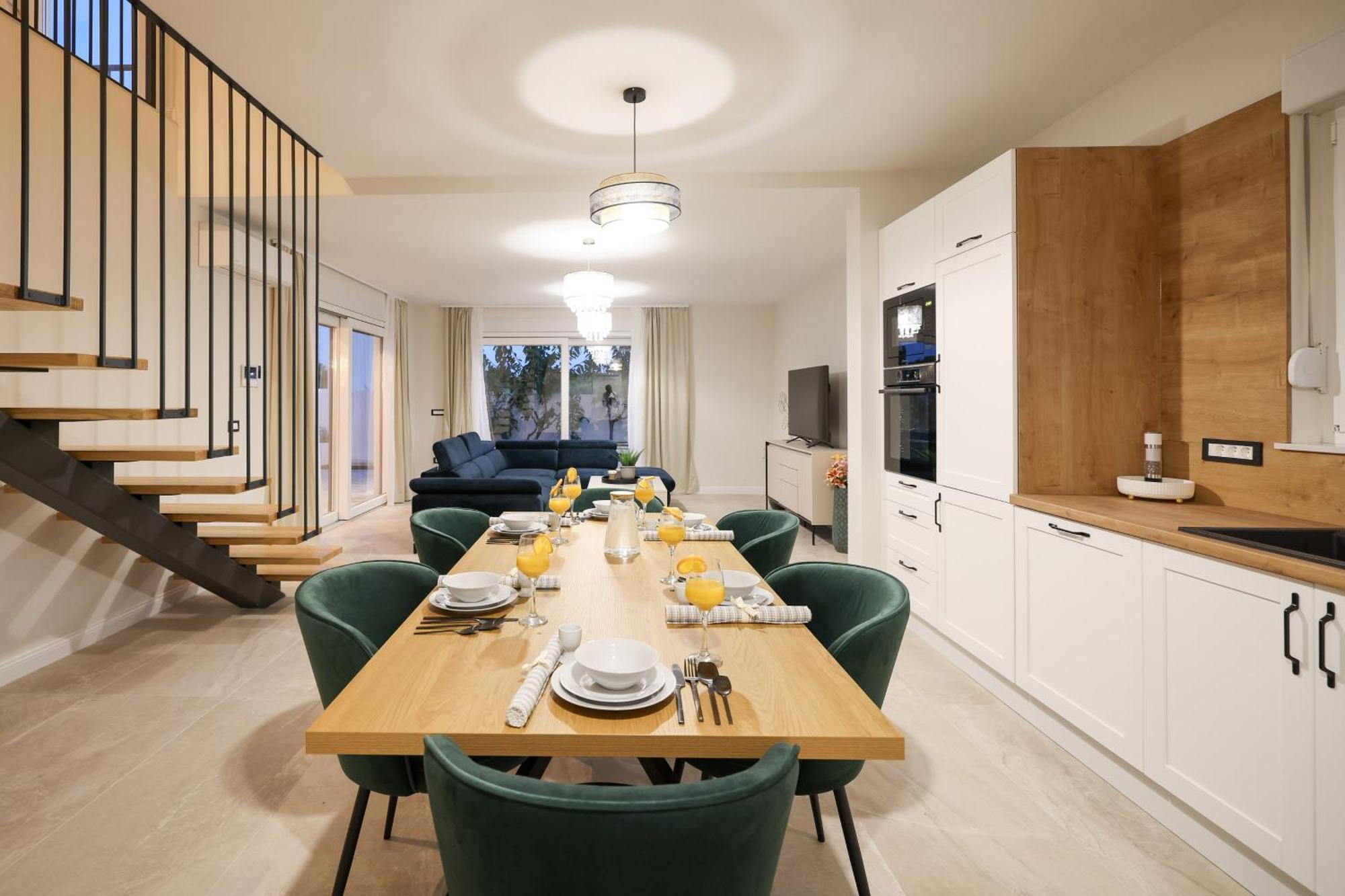 Vila Crowonder Bura With Heated Swimming Pool And Jacuzzi Privlaka (Zadar)