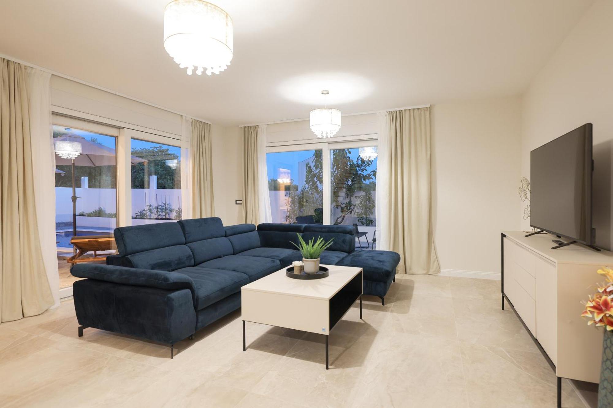 Crowonder Bura With Heated Swimming Pool And Jacuzzi Privlaka (Zadar)